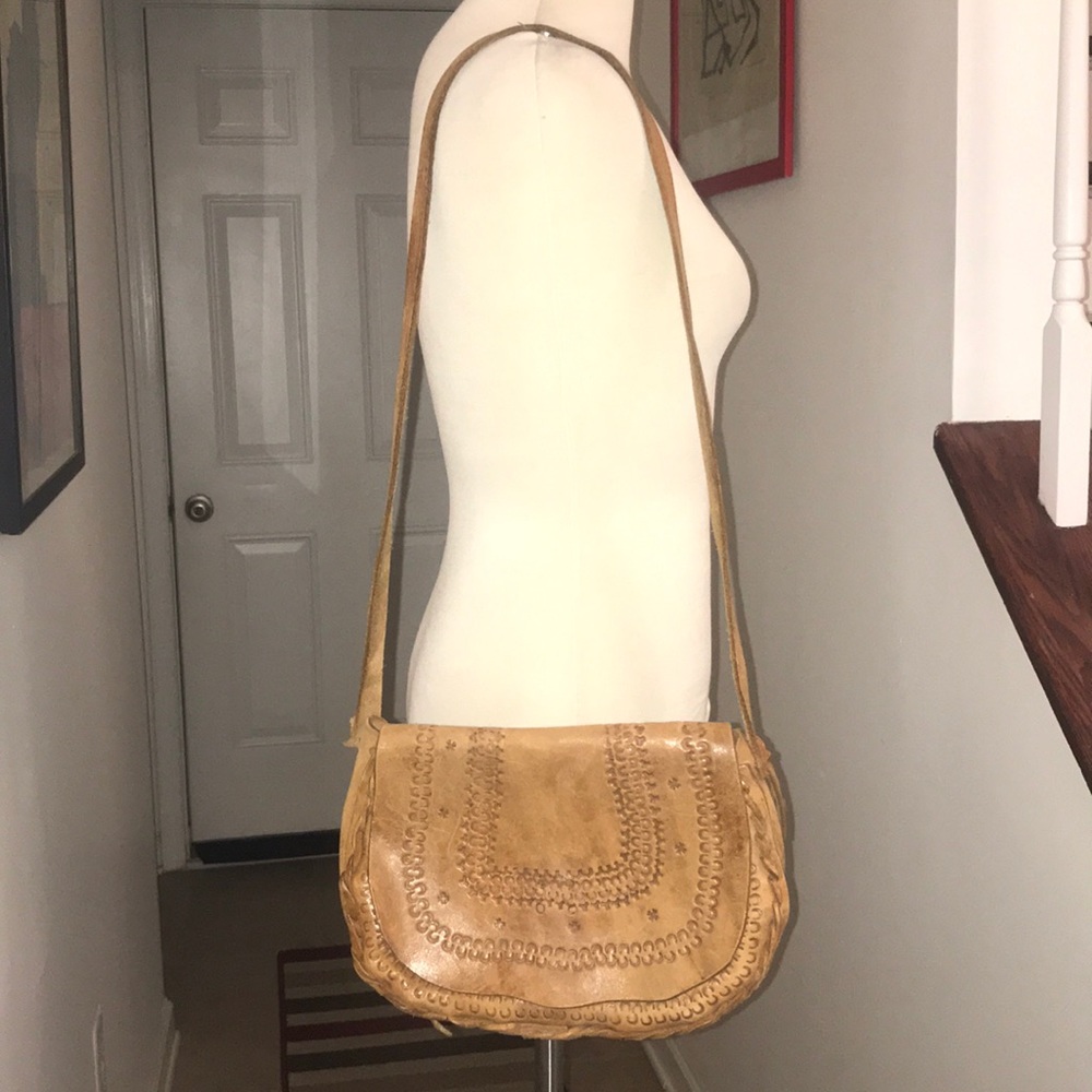 Vintage Hand-sewn Light Tan Leather Flap Bag 😘